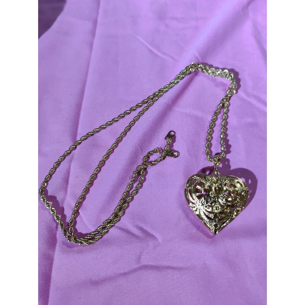 Large Gold Filigree Puffy Heart Necklace
